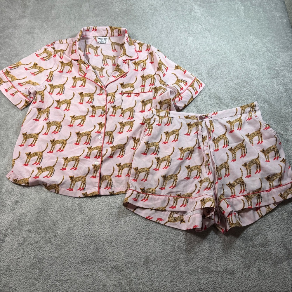 Bouffants Broken Hearts Pajama Set Women Medium Pink Leopard Print Short Sleeve